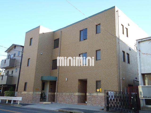建物外観　３階建てのオートロック付マンションです