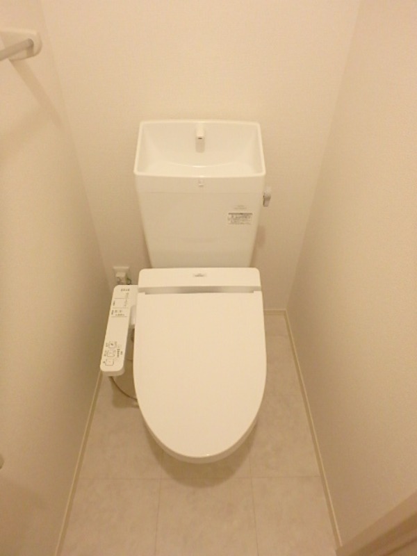 トイレ　図面と現状に相違がある場合には現状を優先