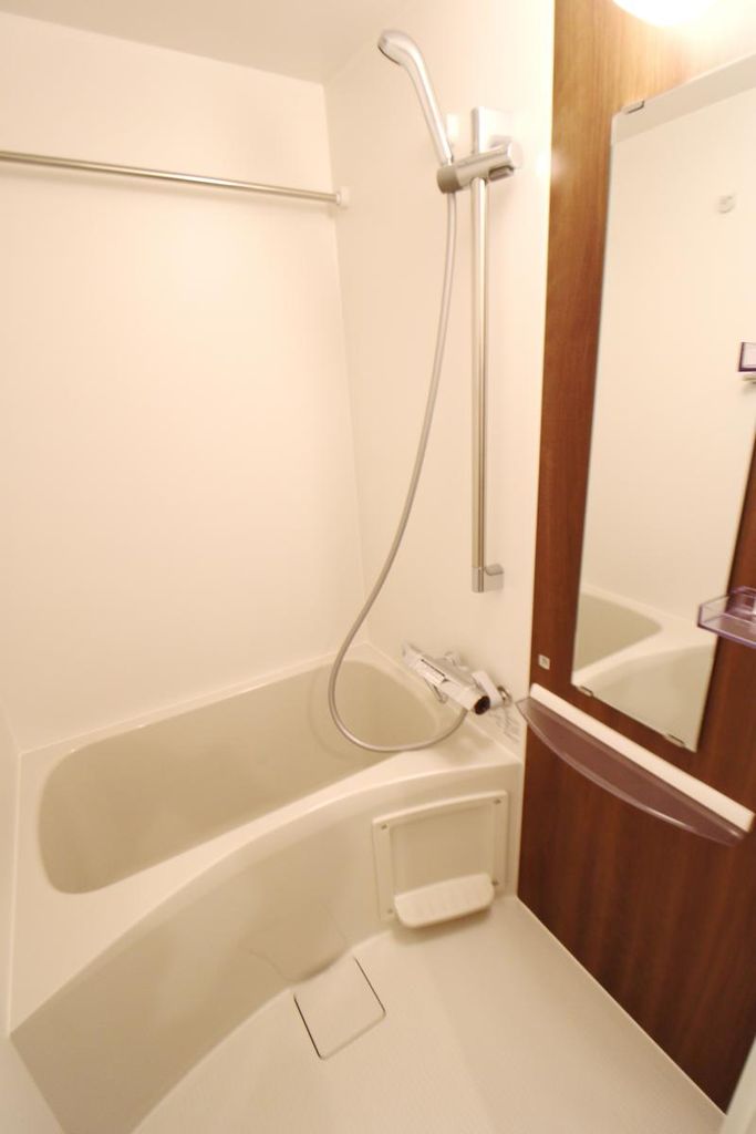バス・シャワールーム　バス
