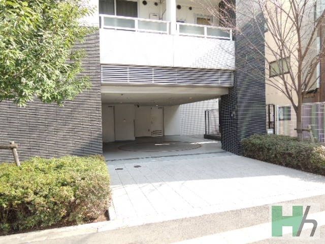 エントランス　ゆとりのあるエントランスです