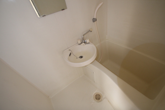 洗面設備　※別部屋の写真です