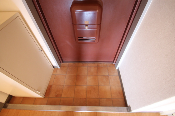 玄関　※別部屋の写真です