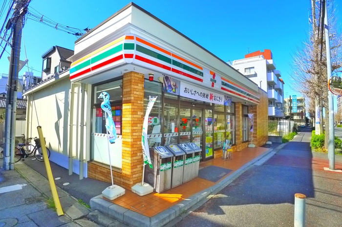 コンビニ　セブンイレブン（コンビニ）まで27m