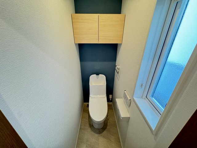 ＪＲ福知山線 中山寺駅 徒歩10分 2階建 築4年のトイレ写真