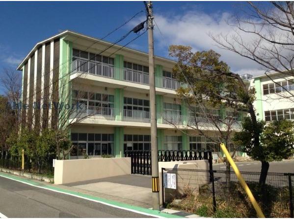 小学校　刈谷市立双葉小学校（小学校）まで1614m