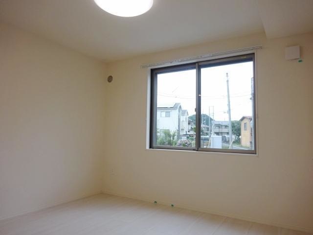 その他部屋・スペース　収納付きの洋室です。