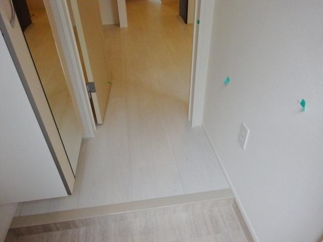 玄関　下駄箱付きの玄関です。