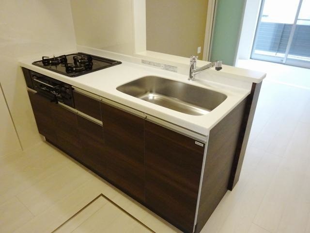 キッチン　3口ガスシステムキッチンです。