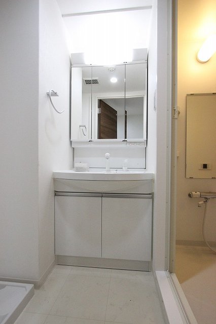 洗面設備　同物件別号室の写真です。