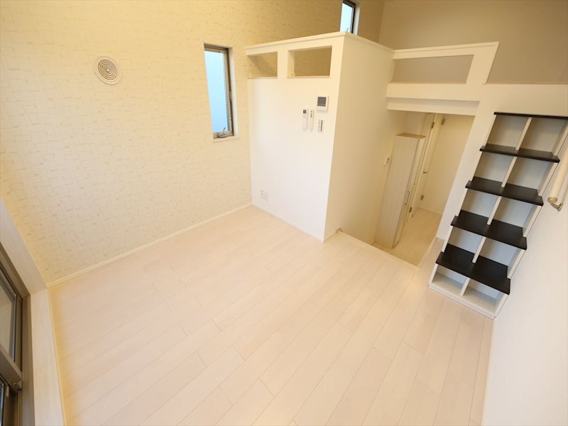 居室・リビング　洋室6帖　ロフト5.9帖　エアコン　クローゼット