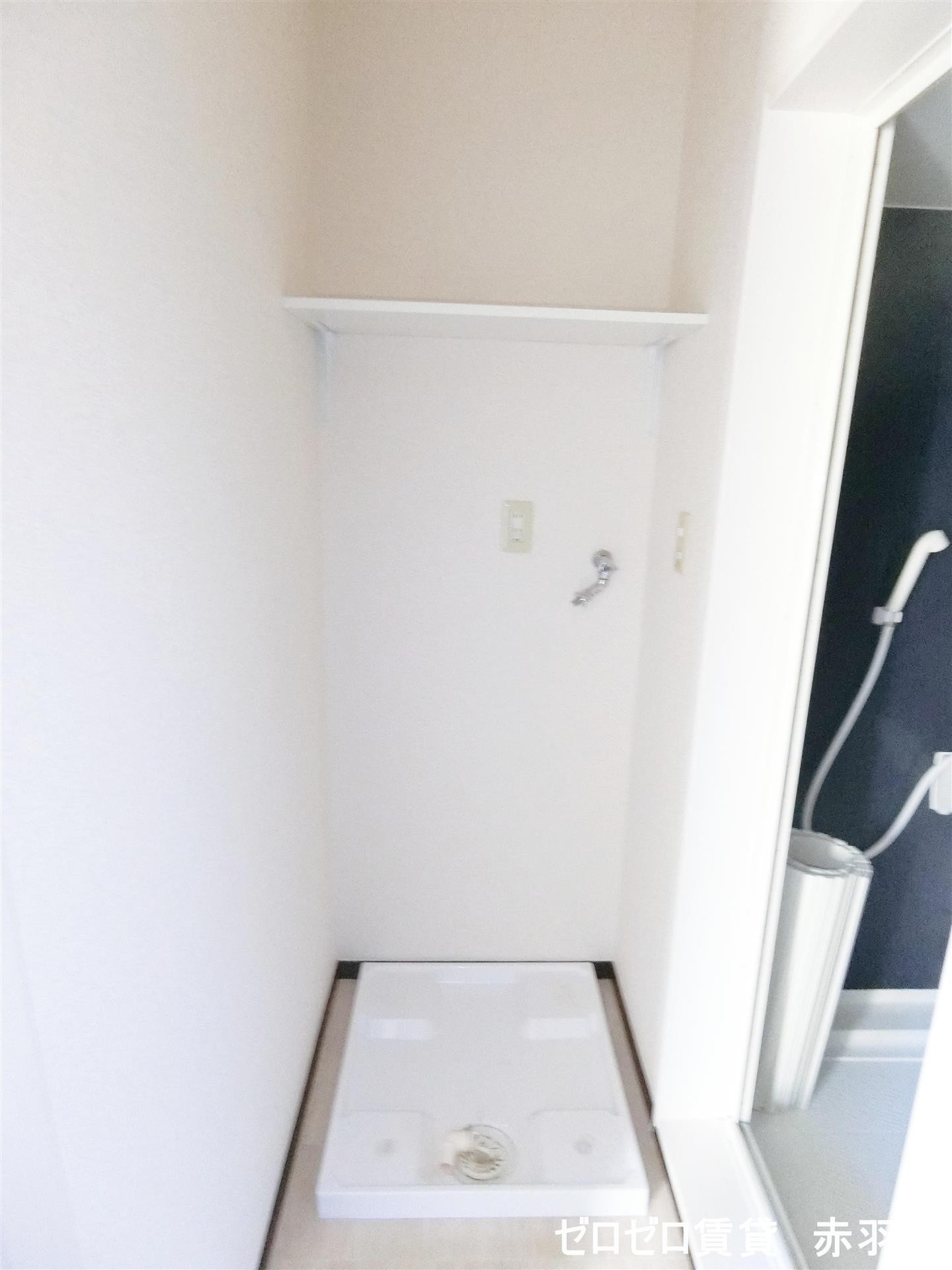 洗面設備　洗濯機置き場