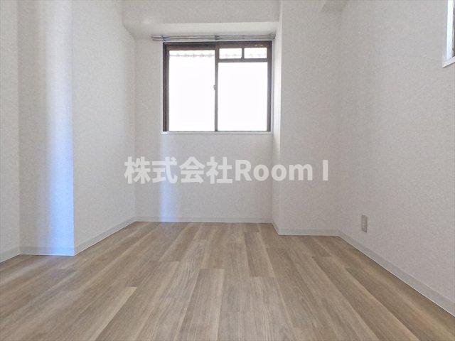 居室・リビング　明るい洋室です