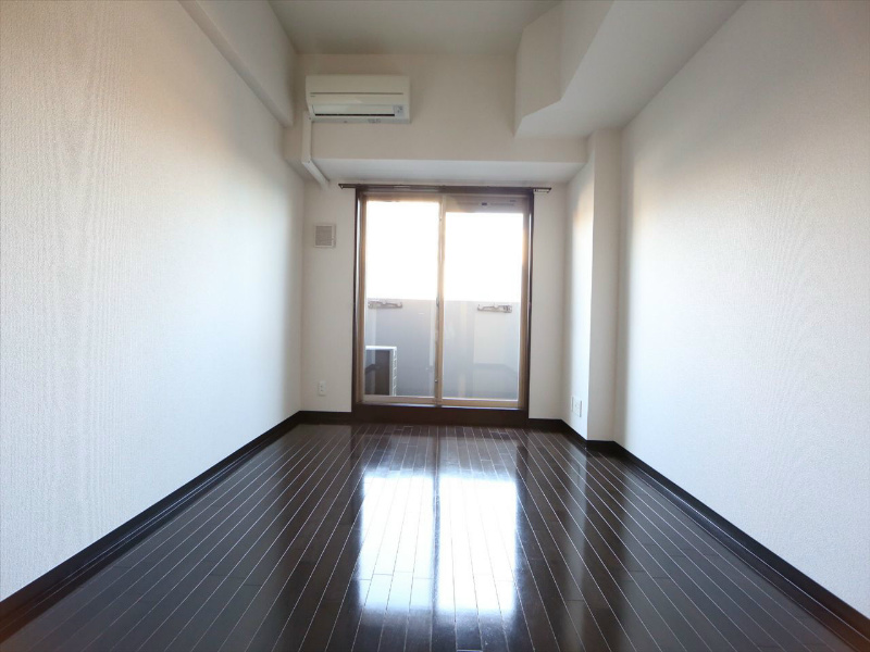 バルコニー　洋室6.1帖　クローゼット付（収納充実してます）