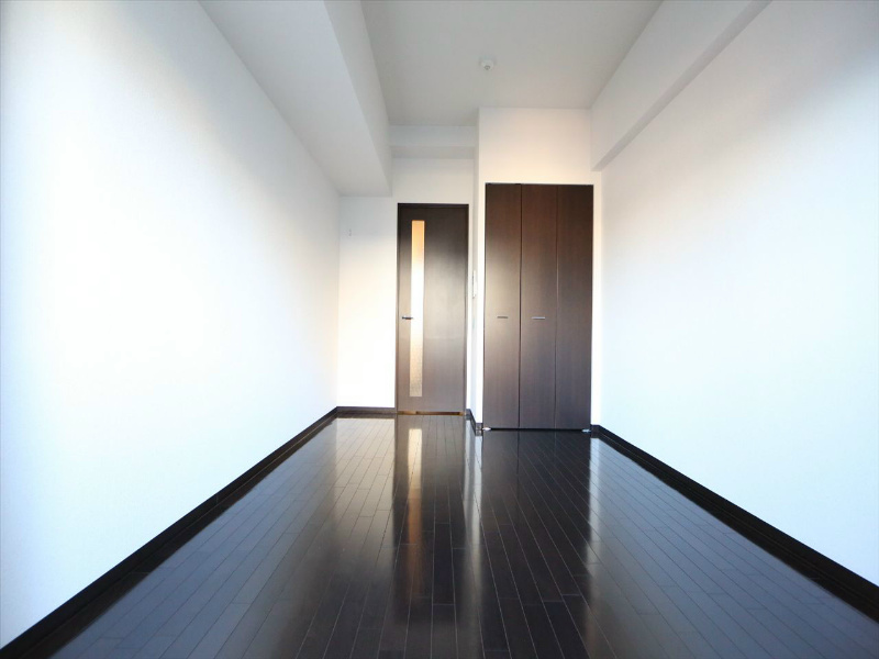 居室・リビング　洋室6.1帖　クローゼット付（収納充実してます）