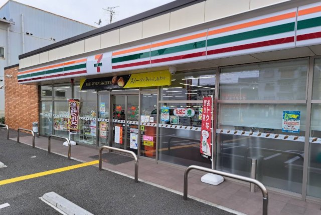 コンビニ　セブン・イレブン　西宮中前田町店（コンビニ）まで95m