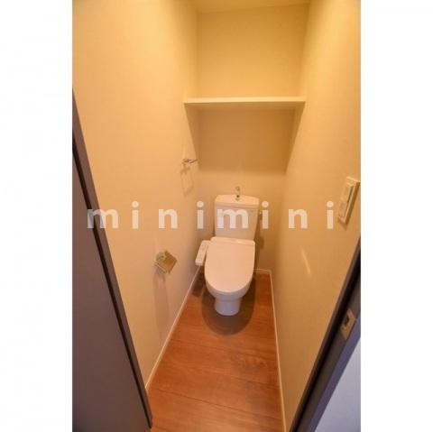 トイレ　※写真は別号室のものですので現状優先とさせていただきます