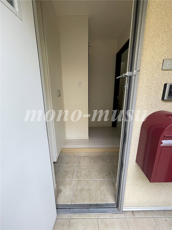 玄関　反転タイプ参考写真