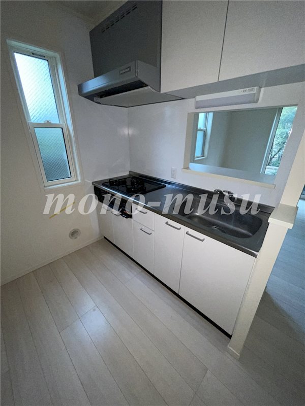 キッチン　反転タイプ参考写真