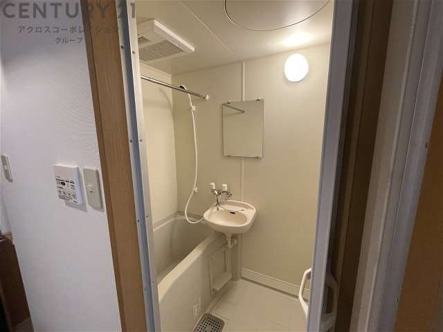 バス・シャワールーム　バストイレ別でおすすめです☆