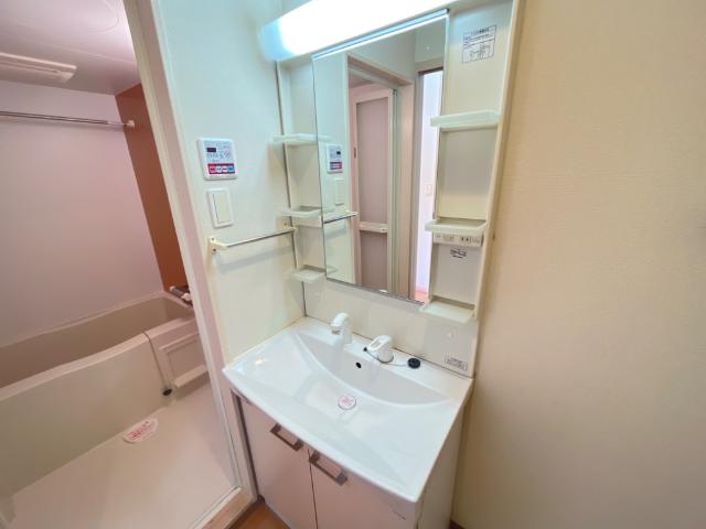 洗面設備　洗髪洗面化粧台