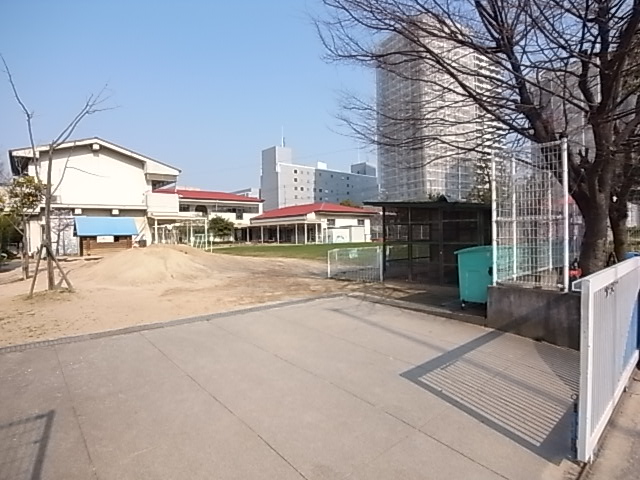 幼稚園・保育園　港島幼稚園（幼稚園・保育園）まで200m