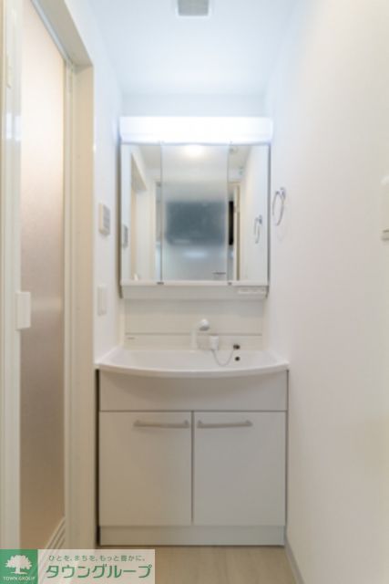 洗面設備　※写真は同タイプ住戸です。