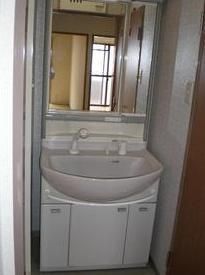 洗面設備　シャワー付洗面台