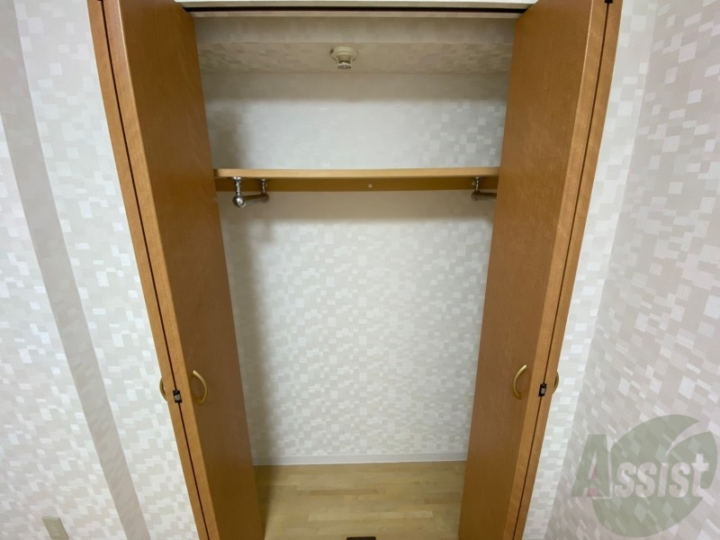 収納　寝室の収納です。部屋がすっきり片付きます。