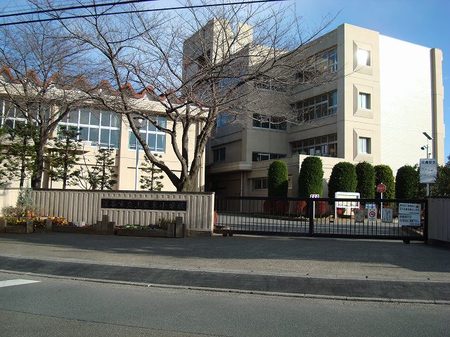 小学校　深谷市立上柴西小学校（小学校）まで509m