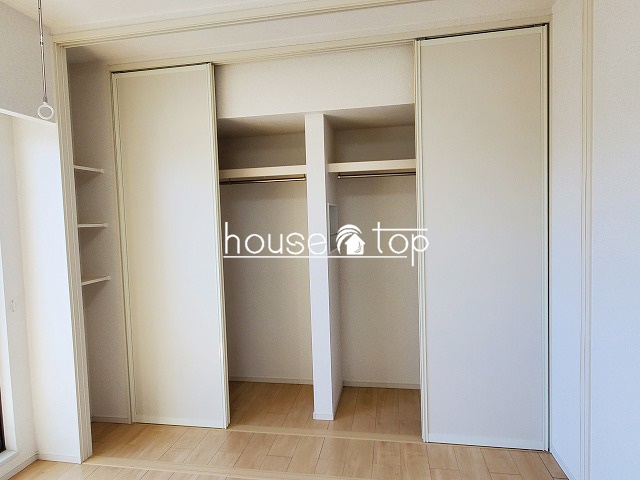 収納　クローゼット2箇所・収納棚があるので収納豊富