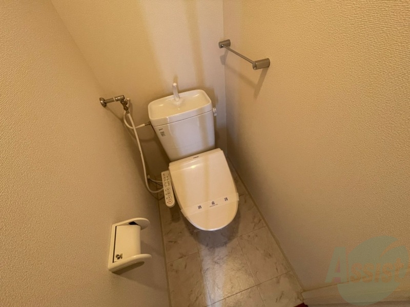 トイレ　こちらはトイレです。清潔感があり、安心して使用できます。