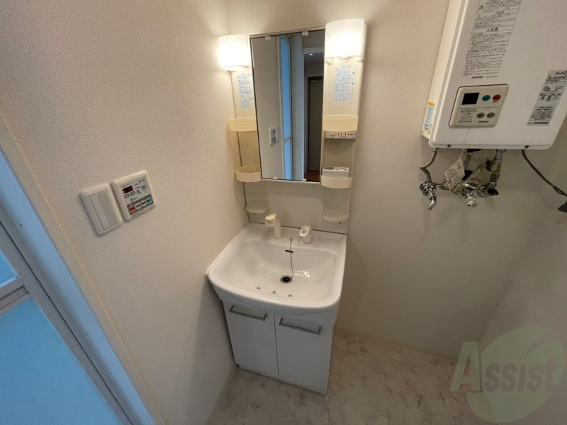 洗面設備　こちらに洗面台があります。朝の洗顔はこちらで。