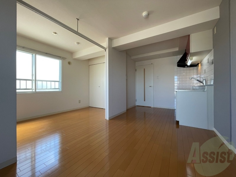 居室・リビング　広くてキレイなお部屋が広がっていて、充実した生活が送れそう。