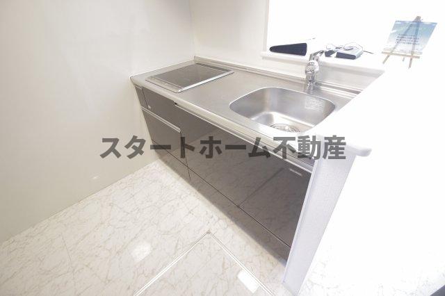 キッチン　コンパクトなキッチンで掃除もラクラク