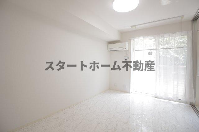 居室・リビング　ゆったり過ごせる居間です