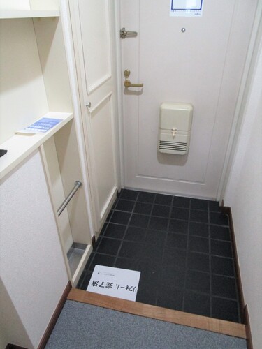 玄関　玄関　※2020年5月撮影