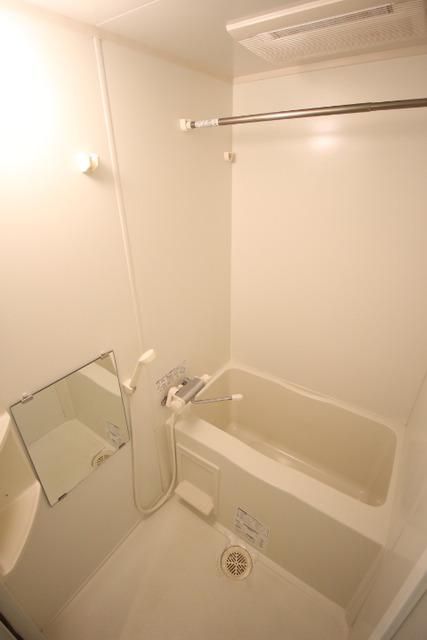 バス・シャワールーム　冬は煖房もできる浴室