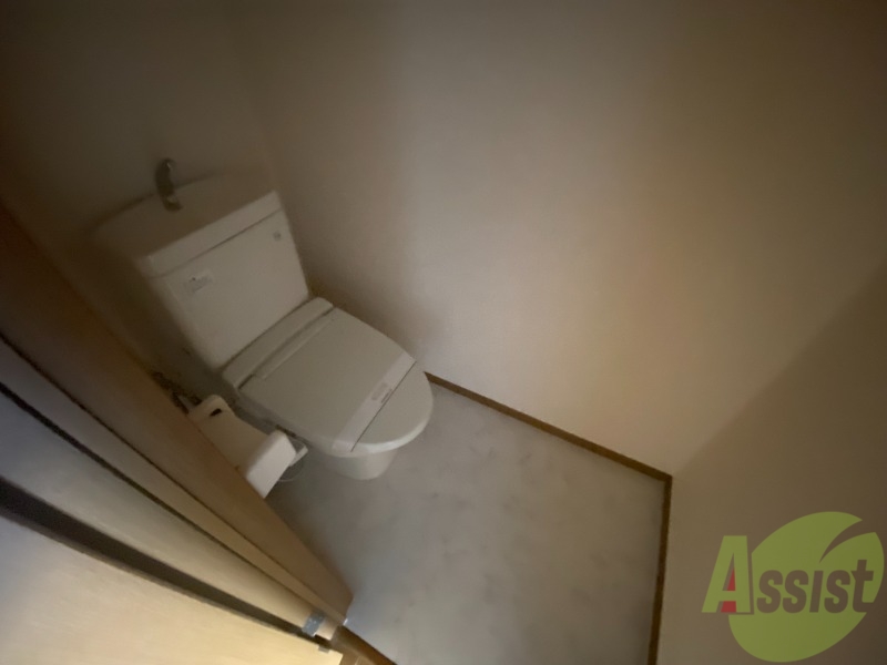 トイレ　トイレはウォシュレット機能付きで、快適にお過ごしいただけます