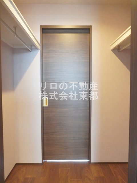 収納　奥行のあるウォークインクローゼットならお荷物多い方でも安心☆