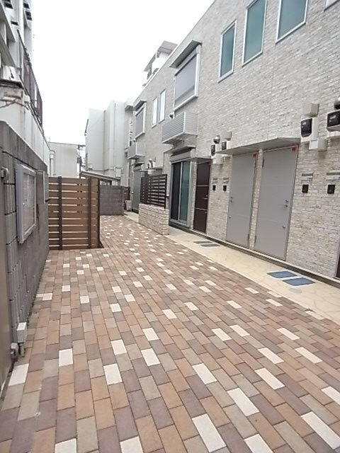 エントランス　毎日通るエントランスはこのようになっています