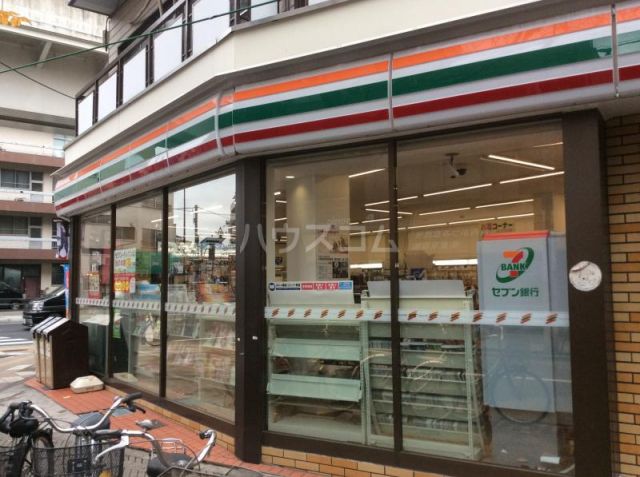 コンビニ　セブン‐イレブン 西日暮里六丁目店（コンビニ）まで107m