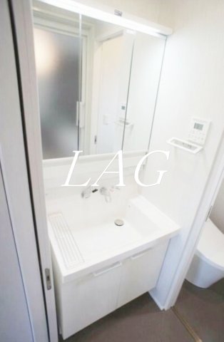 洗面設備　独立洗面台です。