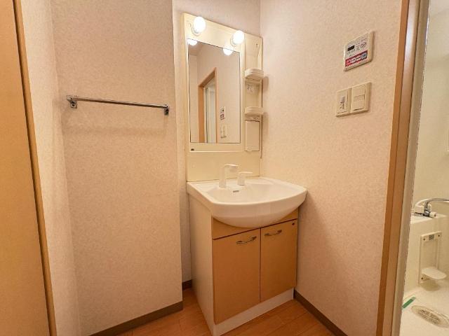 洗面設備　洗髪洗面化粧台