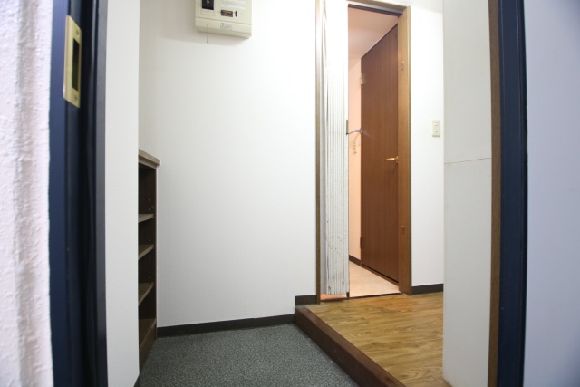 玄関　他のお部屋の参考写真です