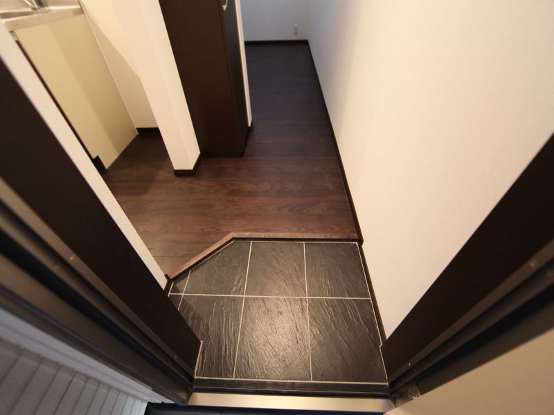 玄関　玄関　下駄箱付