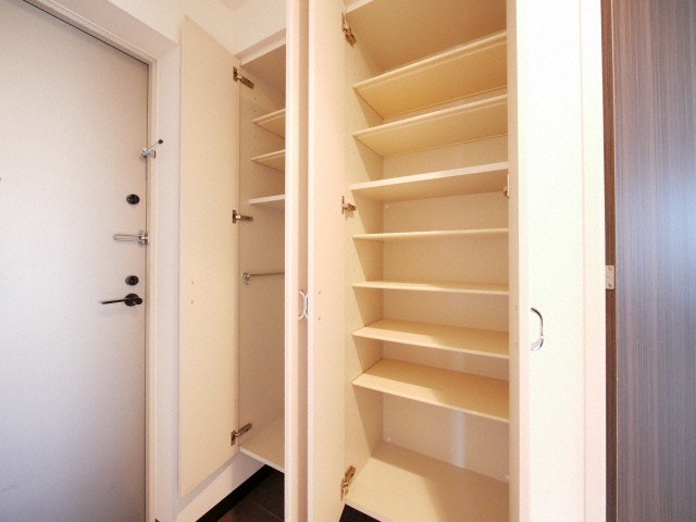 その他設備　シューズクローゼット付きです！
