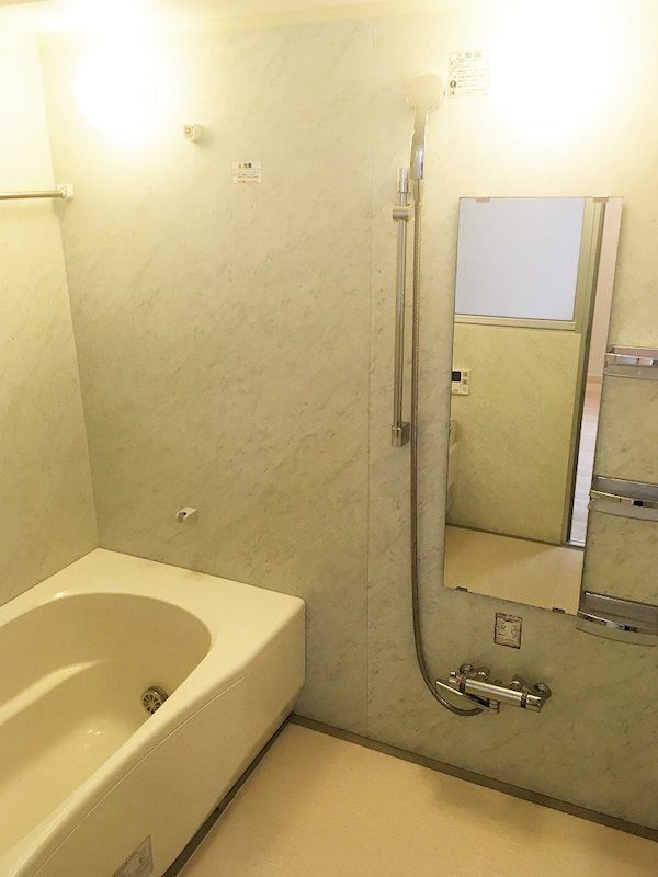 バス・シャワールーム　■浴室暖房乾燥機能付きバス♪■追焚機能あり！