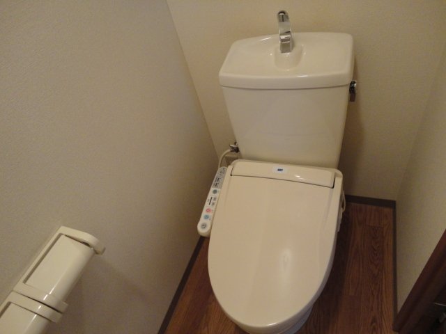 トイレ　シャワー付トイレ
