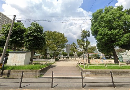 公園　吉野町公園（公園）まで426m