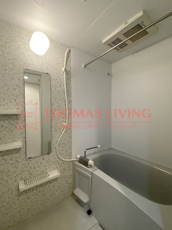 バス・シャワールーム　※別部屋参考写真。現状優先です。